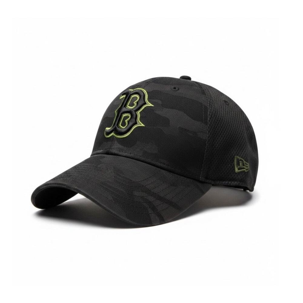 MLB BOSTON RED SOX Hat Cap NEW ERA 39THIRTY Black CAMO Size L/XL